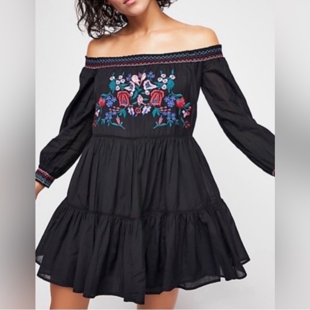 Free People Sunbeams Embroidered Off Shoulder Smocked Boho Dress Medium